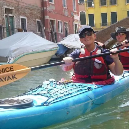 Su 2 Livelli Ingresso Indipendente Апартаменты *